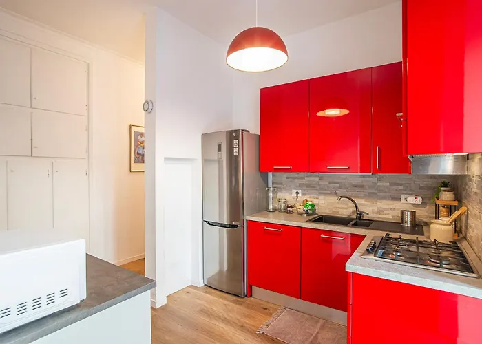 Tangerine Garden Apartment *