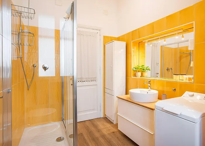 Tangerine Garden Apartment Rom